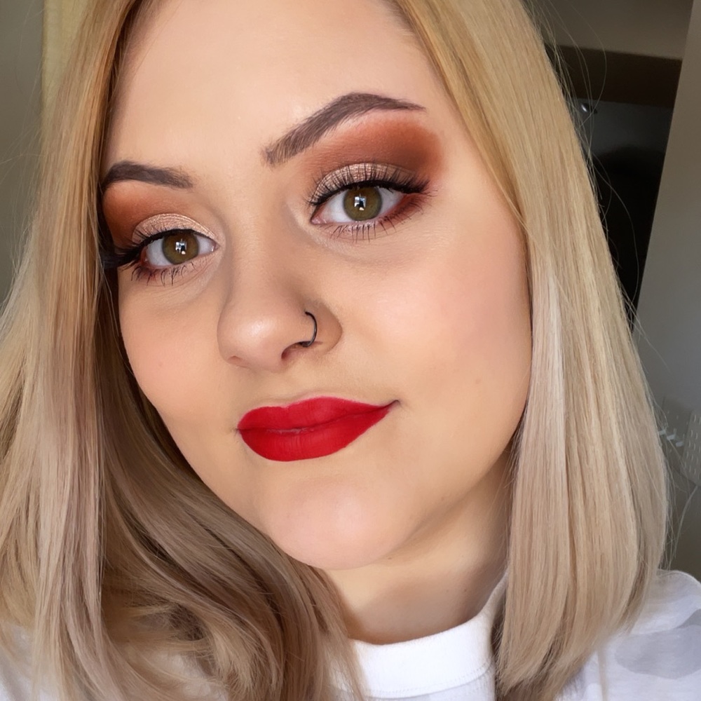 Meet your Posher, Lydia